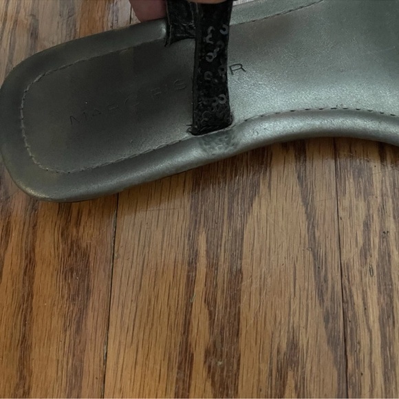 Marc Fisher Sequined Flat Sandals Size 7.5 Women - Picture 3 of 8